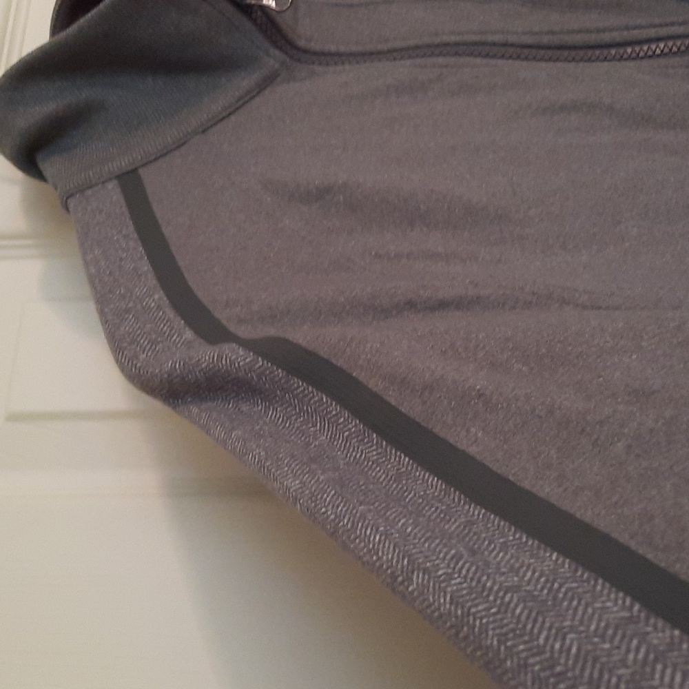 Men's workout jacket. - Picture 6 of 6